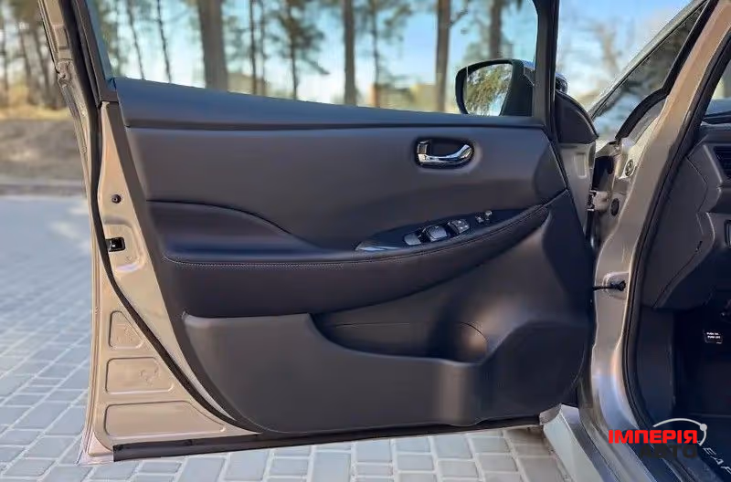 Nissan Leaf - фото 15