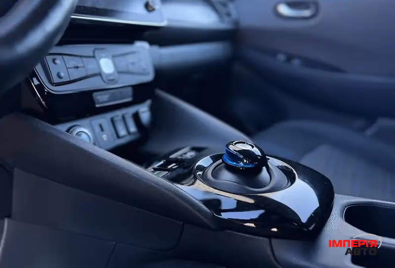 Nissan Leaf - фото 30