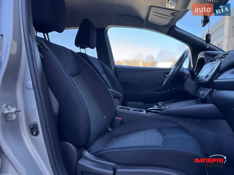 Nissan Leaf - фото 24