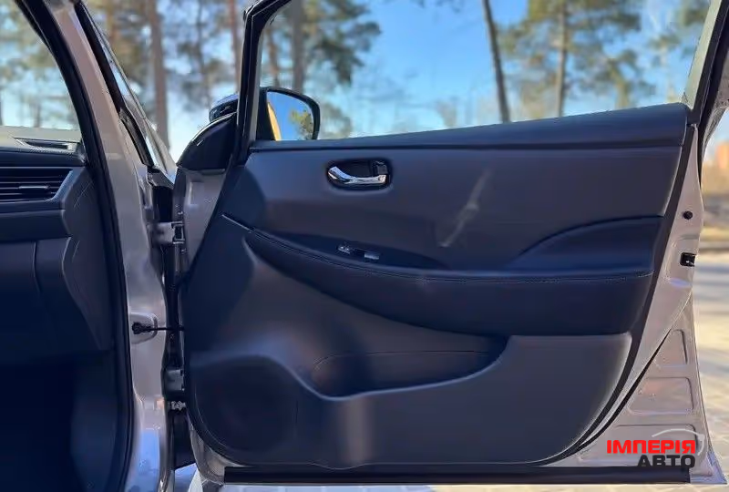 Nissan Leaf - фото 16