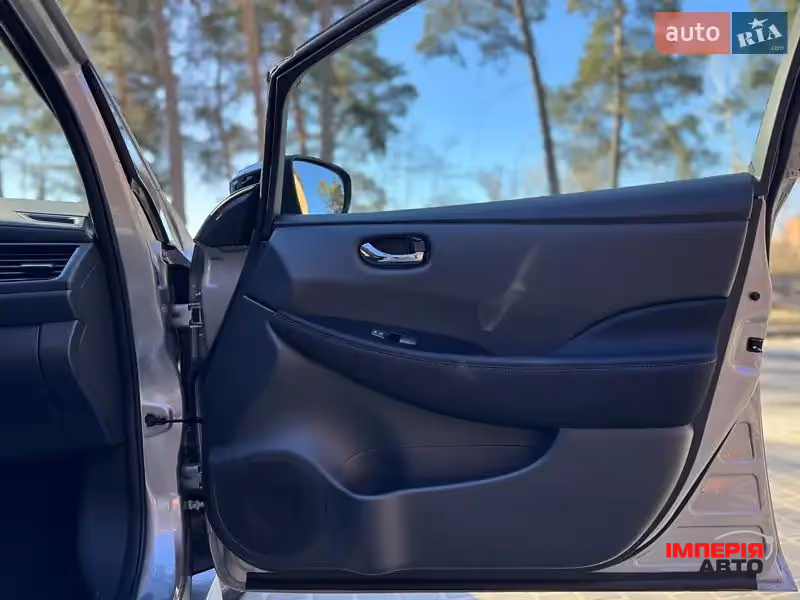Nissan Leaf - фото 26