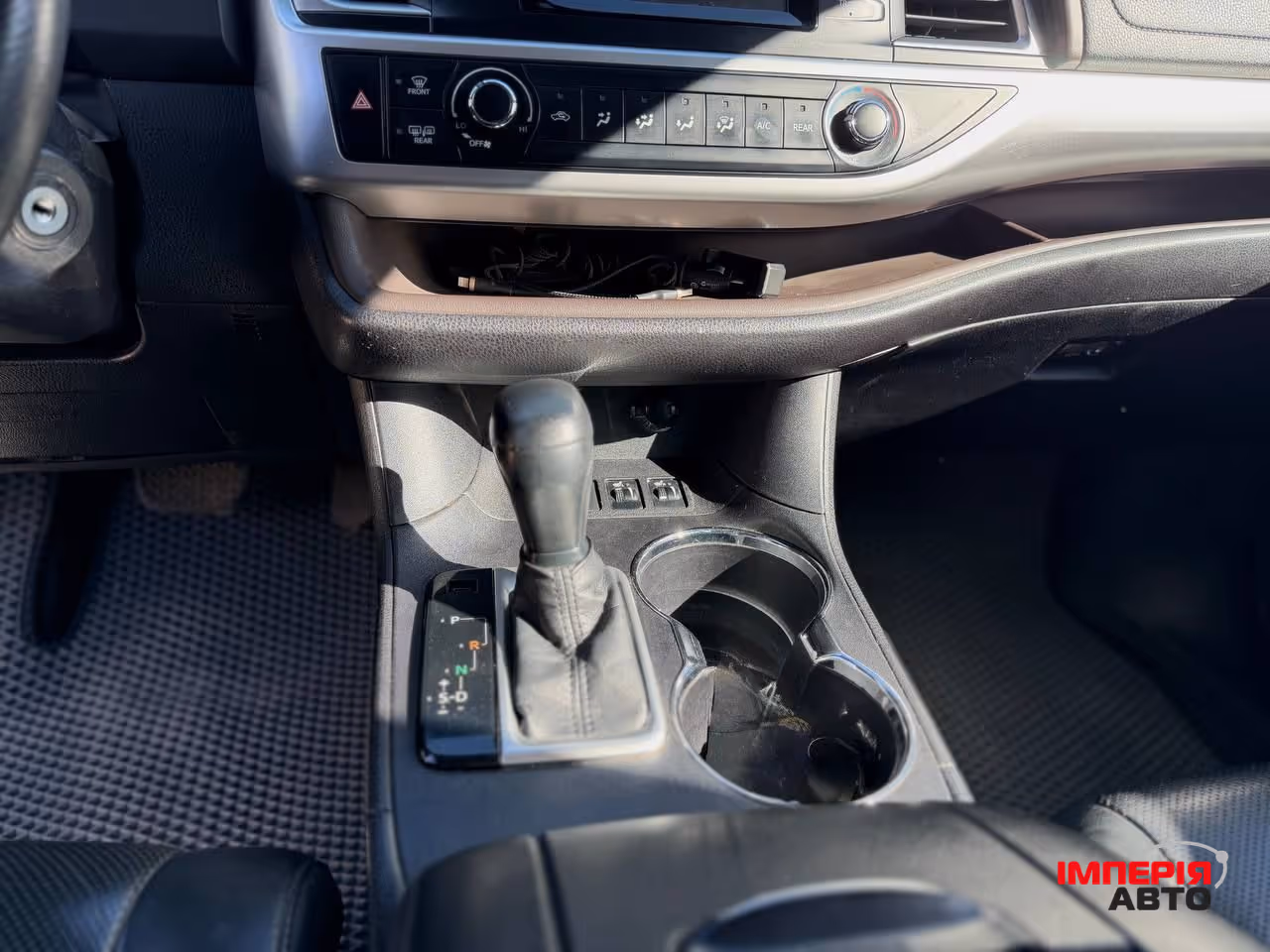 Toyota Highlander - фото 8