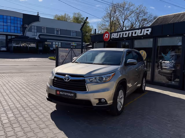Toyota Highlander - фото 4
