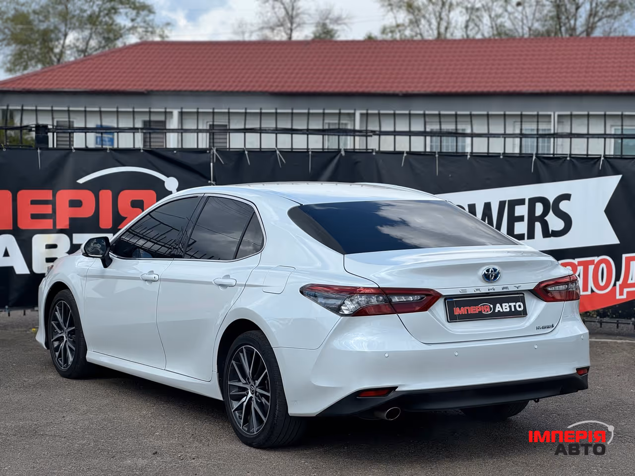 Toyota Camry - фото 5