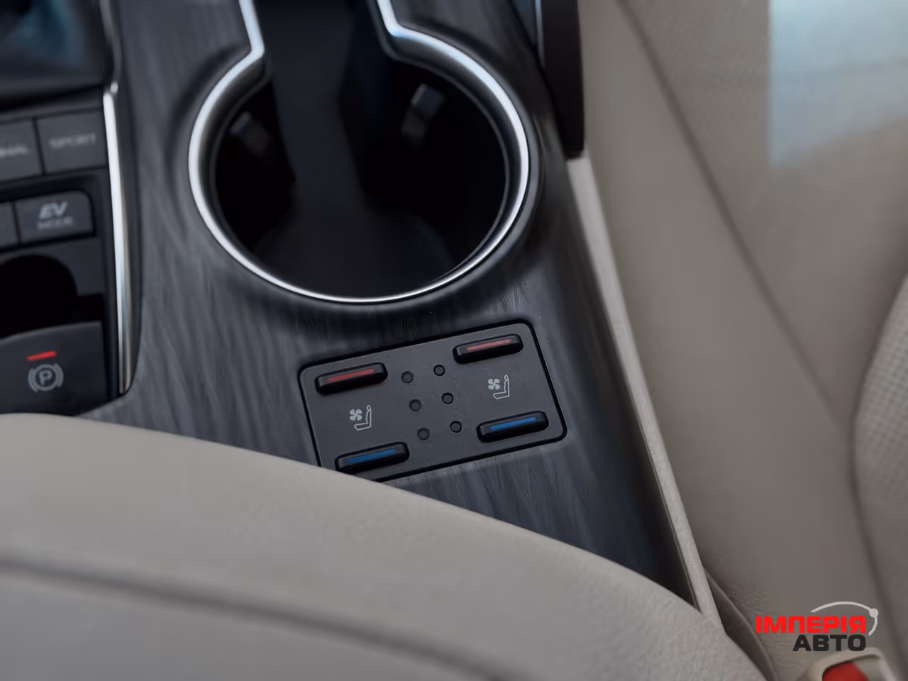 Toyota Camry - фото 8