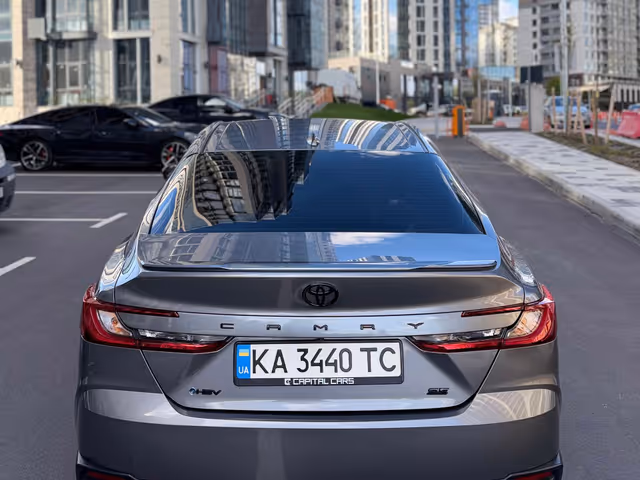 Toyota Camry - фото 5