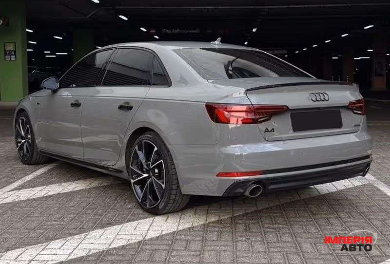 Audi A4 - фото 4