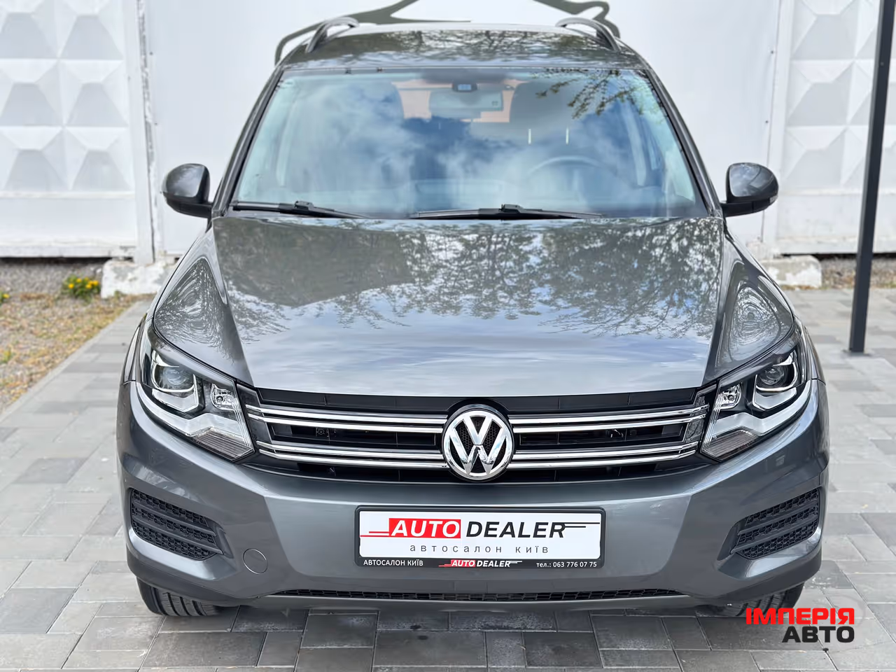 Volkswagen Tiguan - фото 2