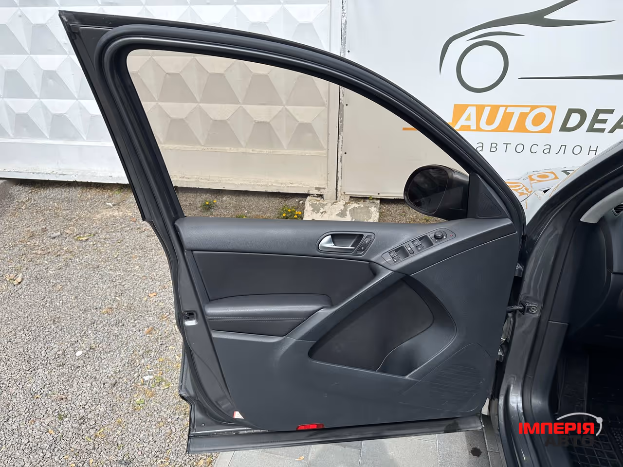 Volkswagen Tiguan - фото 13