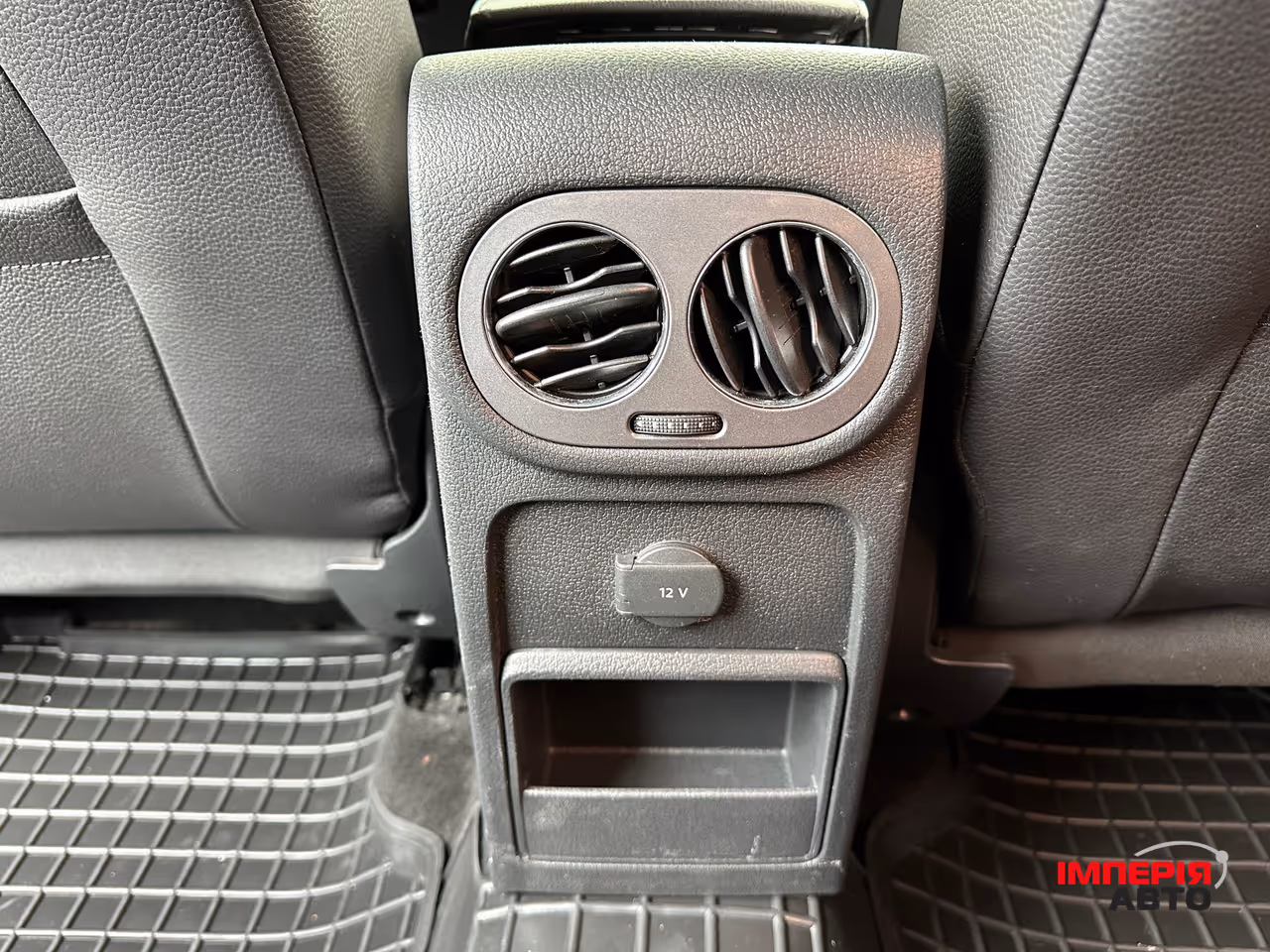 Volkswagen Tiguan - фото 34