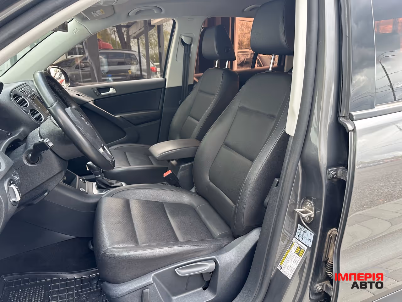 Volkswagen Tiguan - фото 16