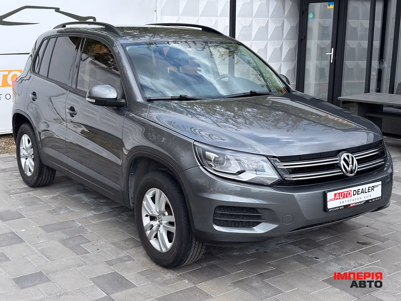 Volkswagen Tiguan - фото 11