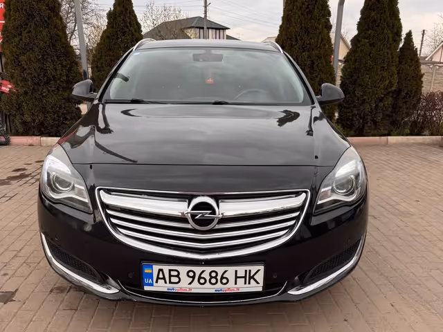 Opel Insignia - фото 2