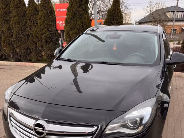 Opel Insignia - фото 1