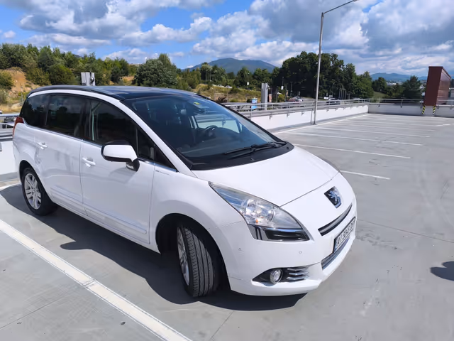 Peugeot 5008 - фото 1