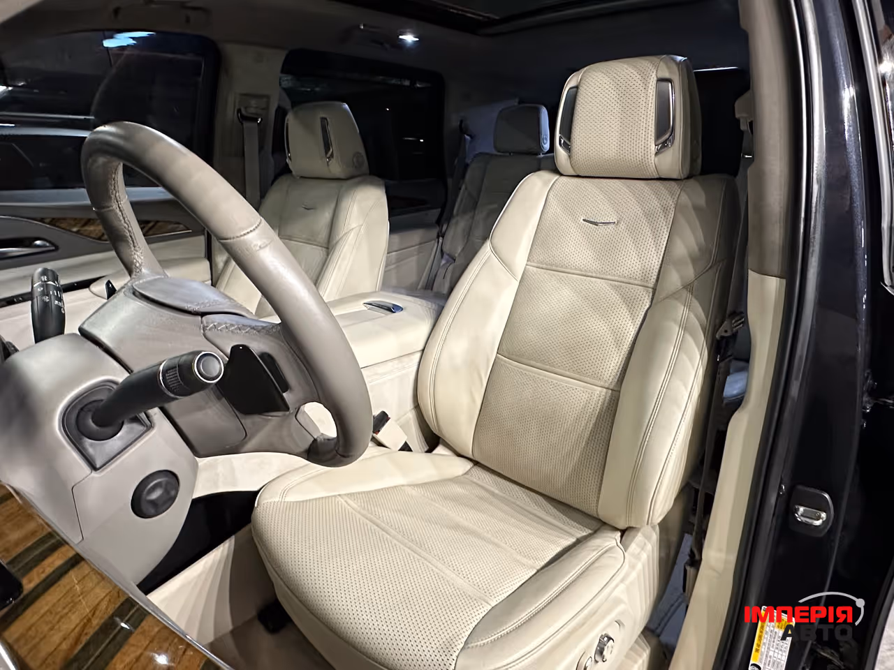 Cadillac Escalade - фото 21
