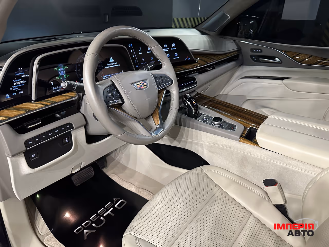 Cadillac Escalade - фото 20