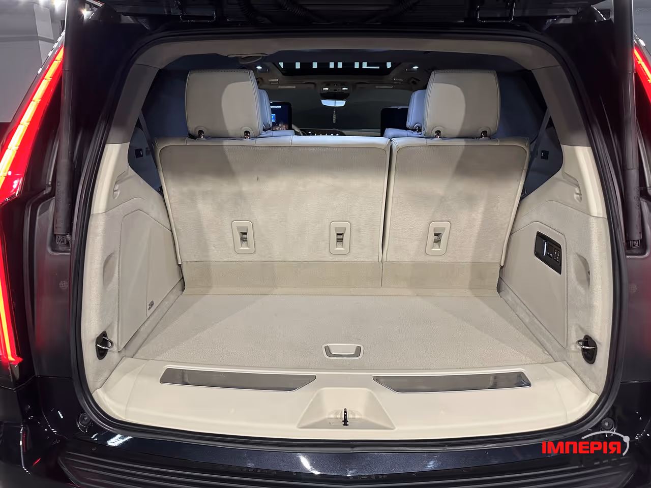 Cadillac Escalade - фото 9