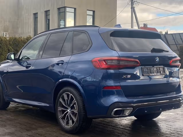 BMW X5 - фото 5