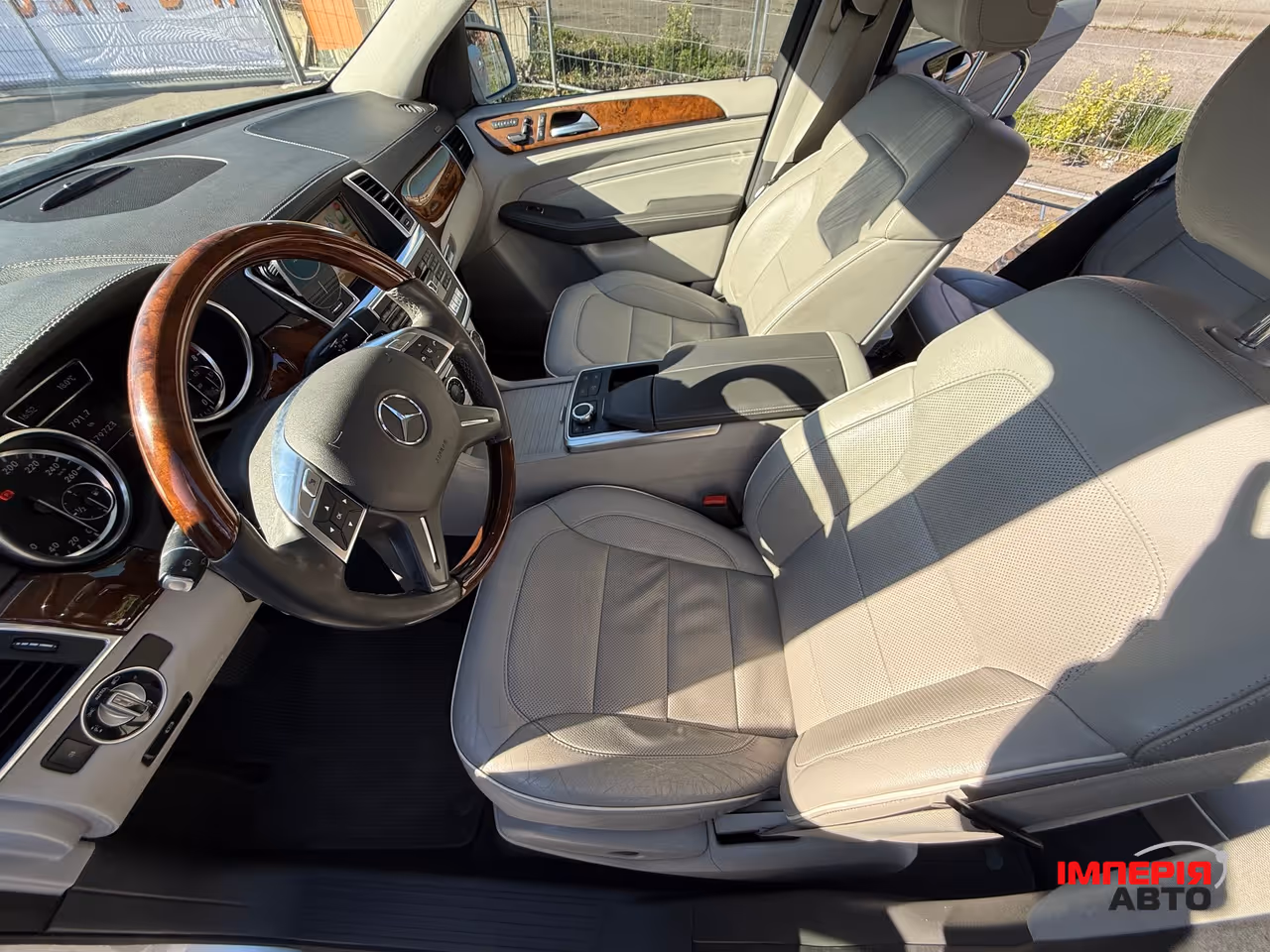Mercedes-Benz M-Класс - фото 14
