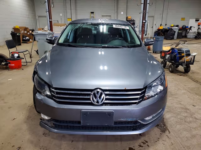 Volkswagen Passat - фото 2