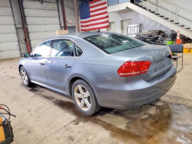 Volkswagen Passat - фото 4