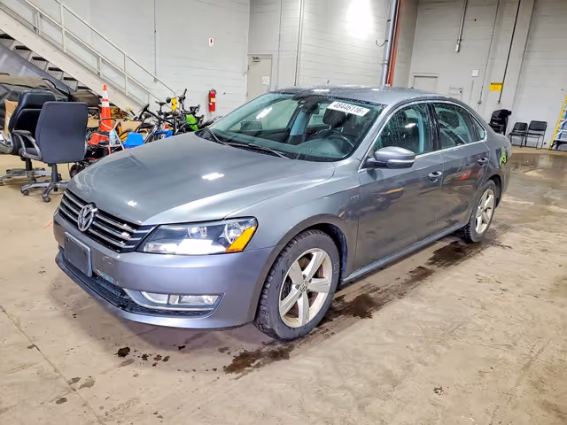 Volkswagen Passat - фото 1