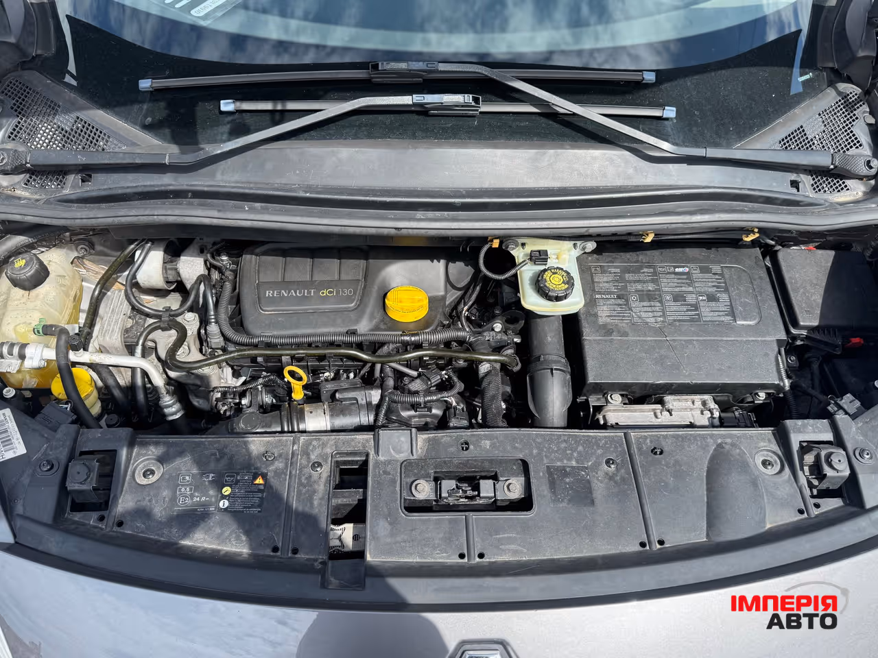 Renault Scenic - фото 8