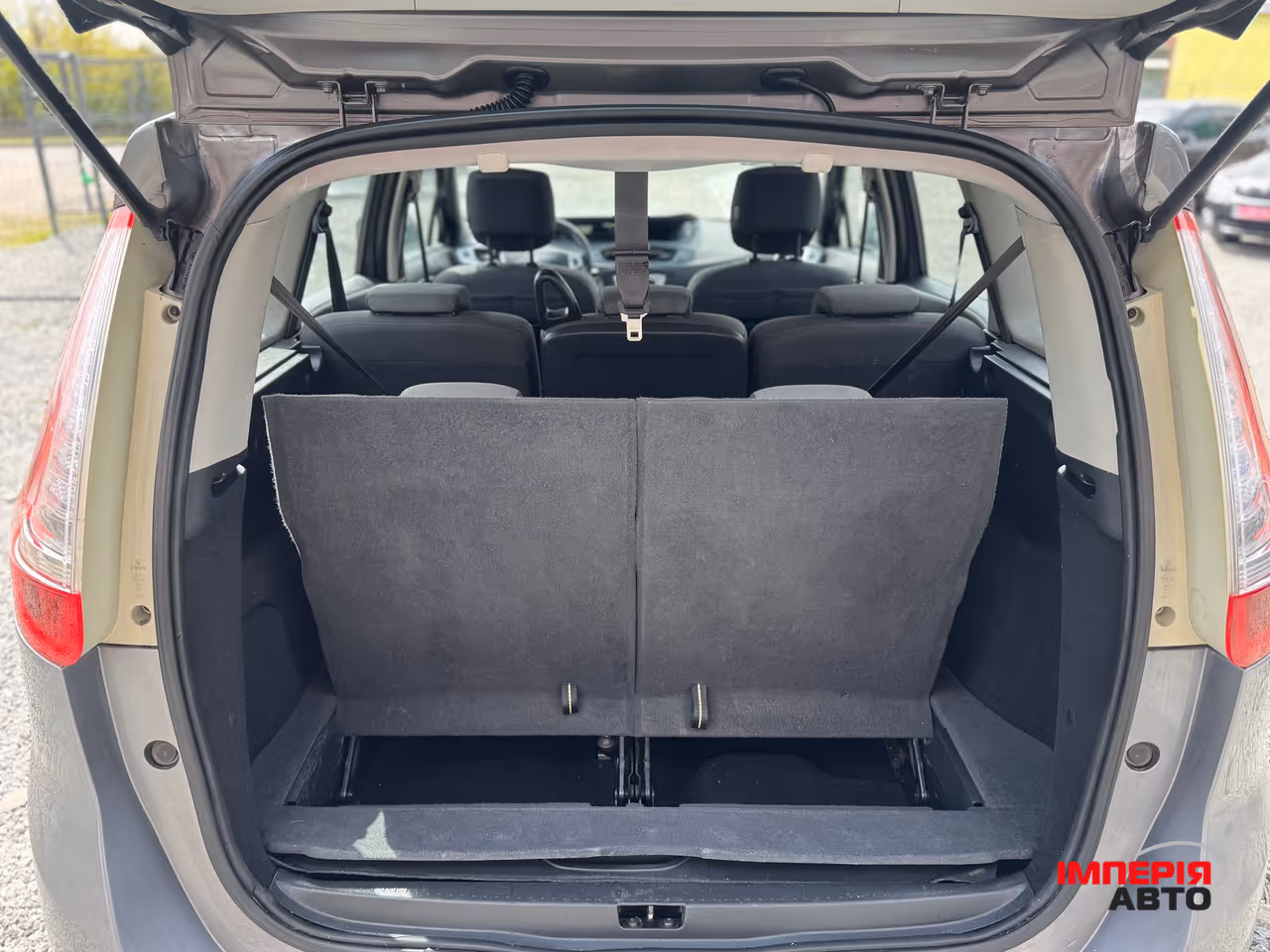 Renault Scenic - фото 7
