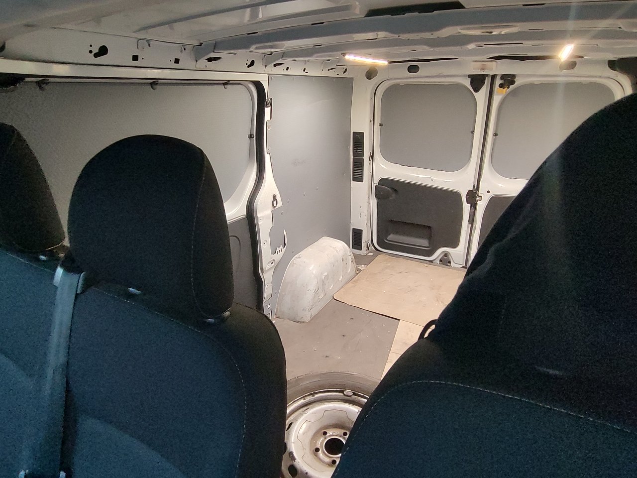 Renault Trafic - фото 14