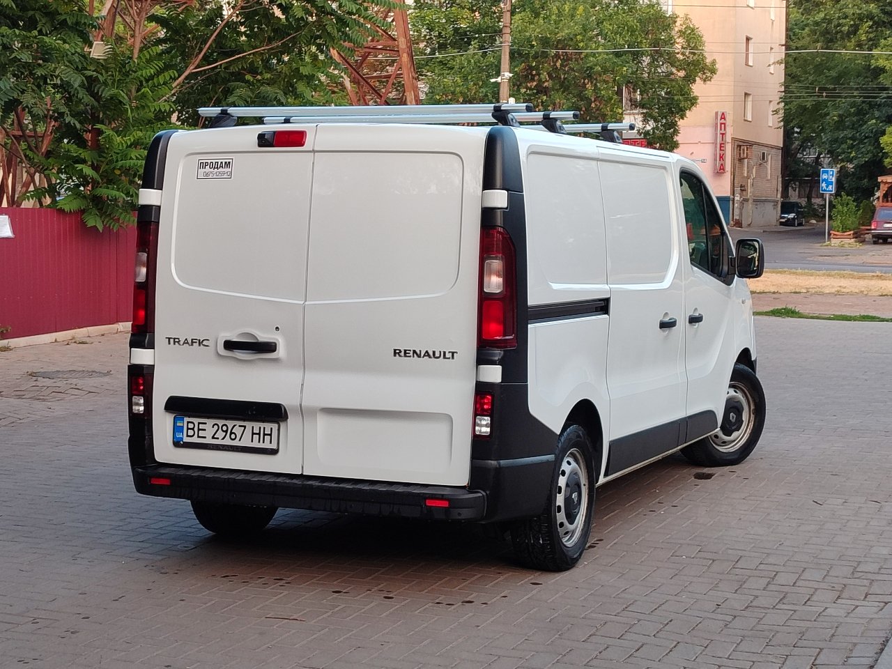 Renault Trafic - фото 6