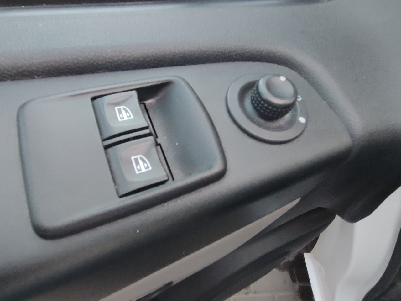 Renault Trafic - фото 13