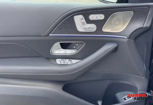 Mercedes-Benz GLE - фото 12