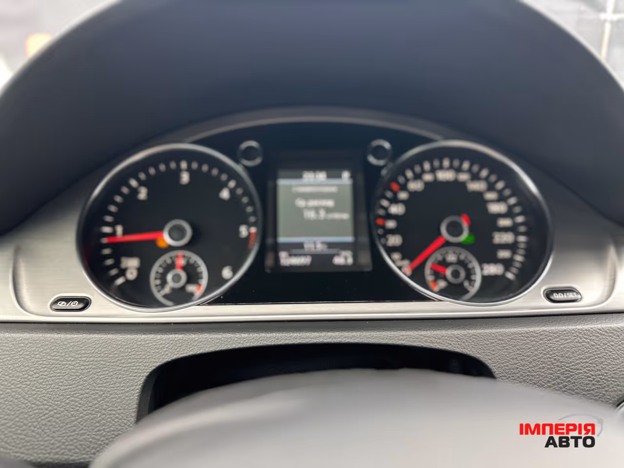 Volkswagen Passat CC - фото 16