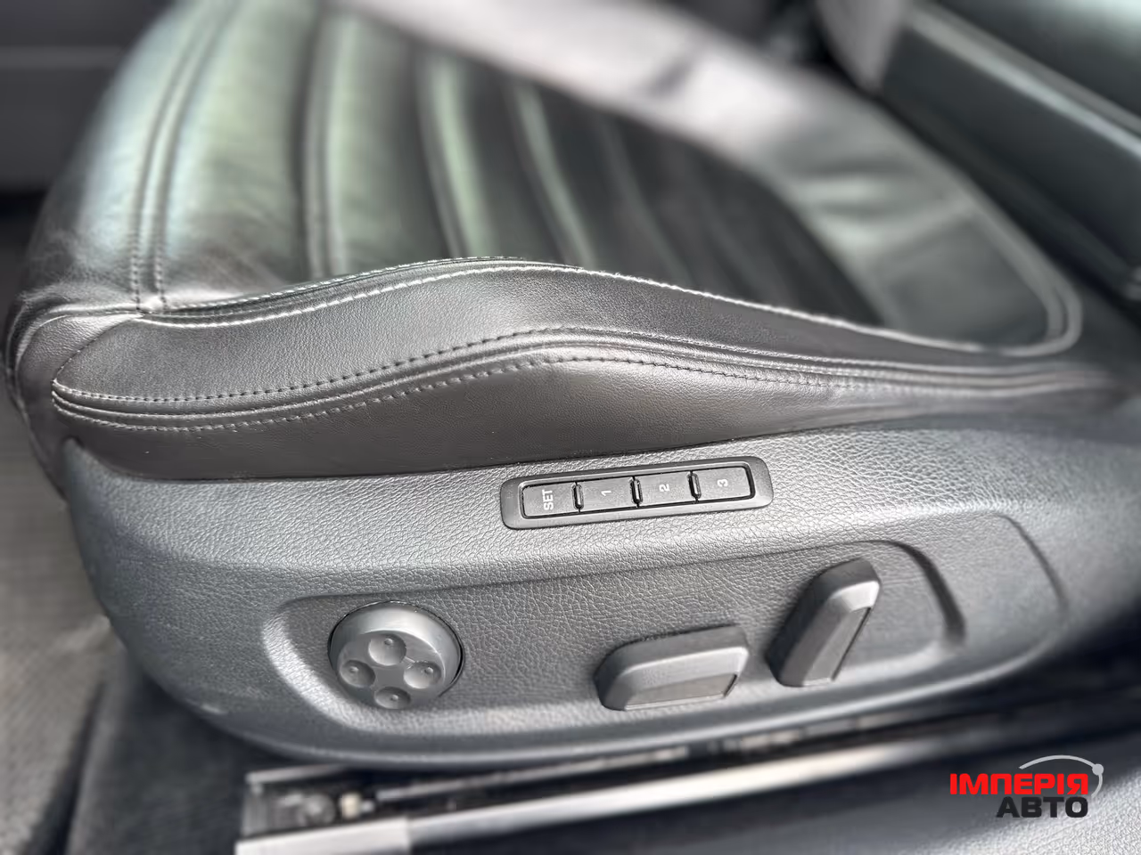 Volkswagen Passat CC - фото 10
