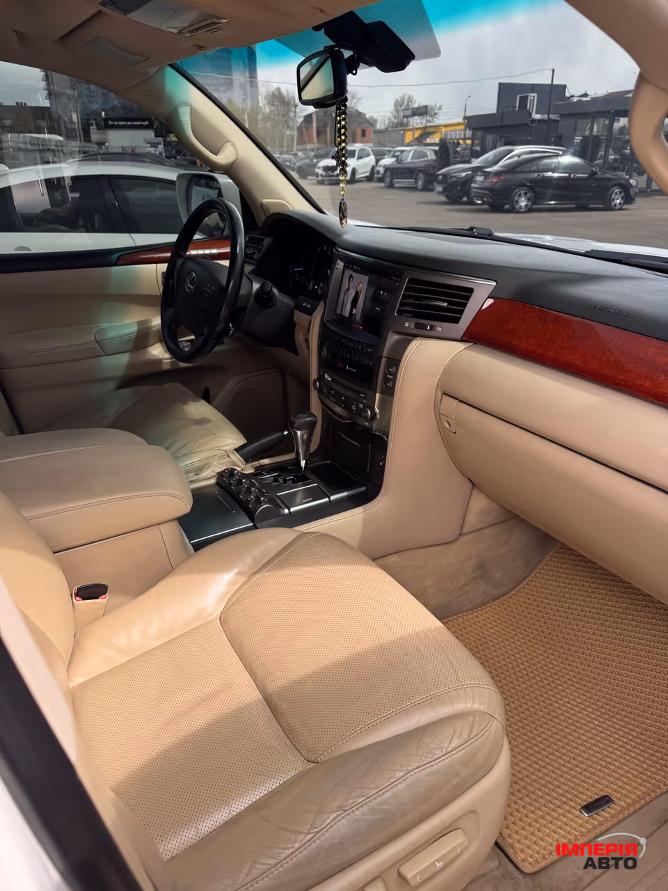 Lexus LX - фото 16