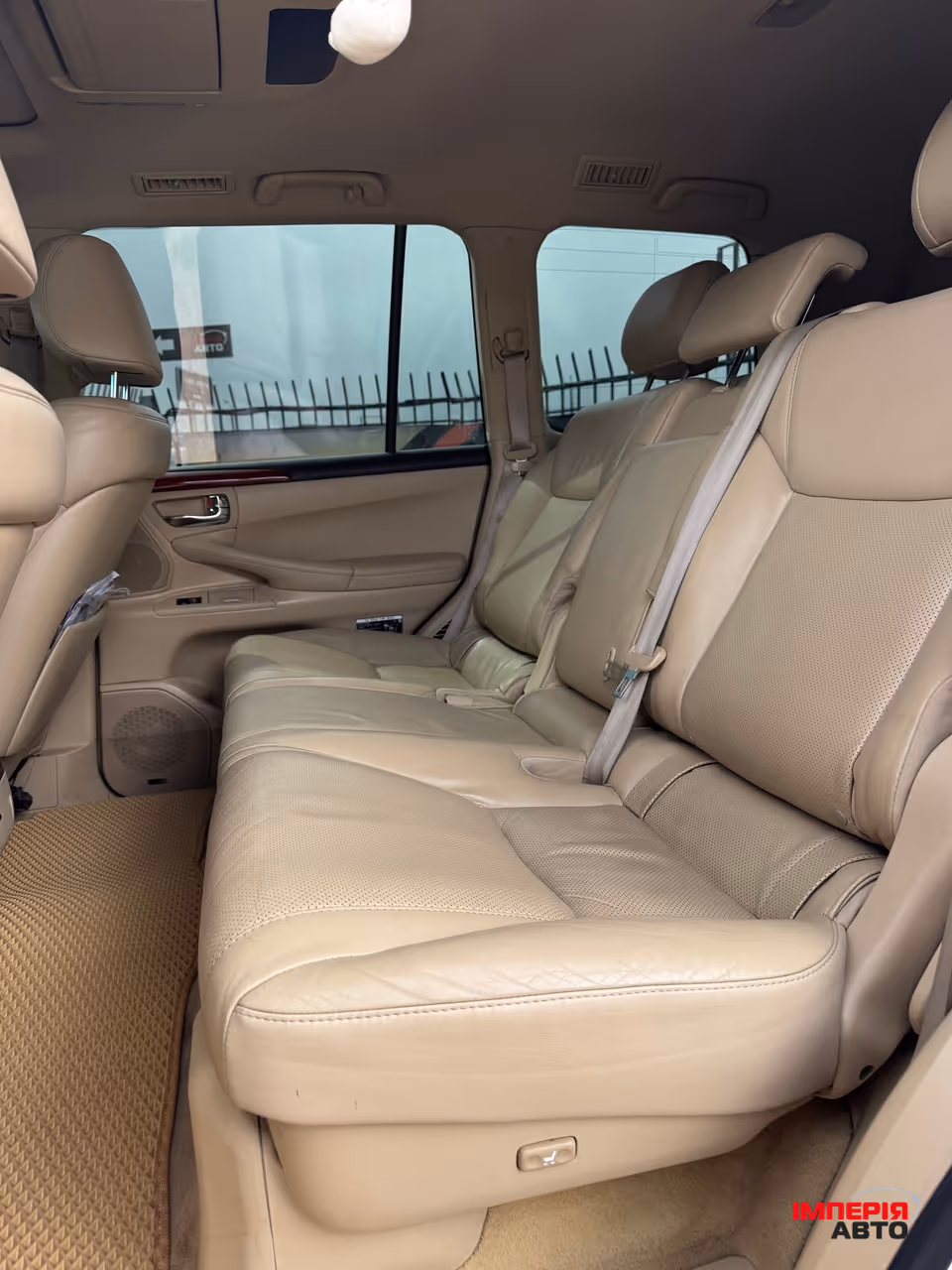 Lexus LX - фото 9