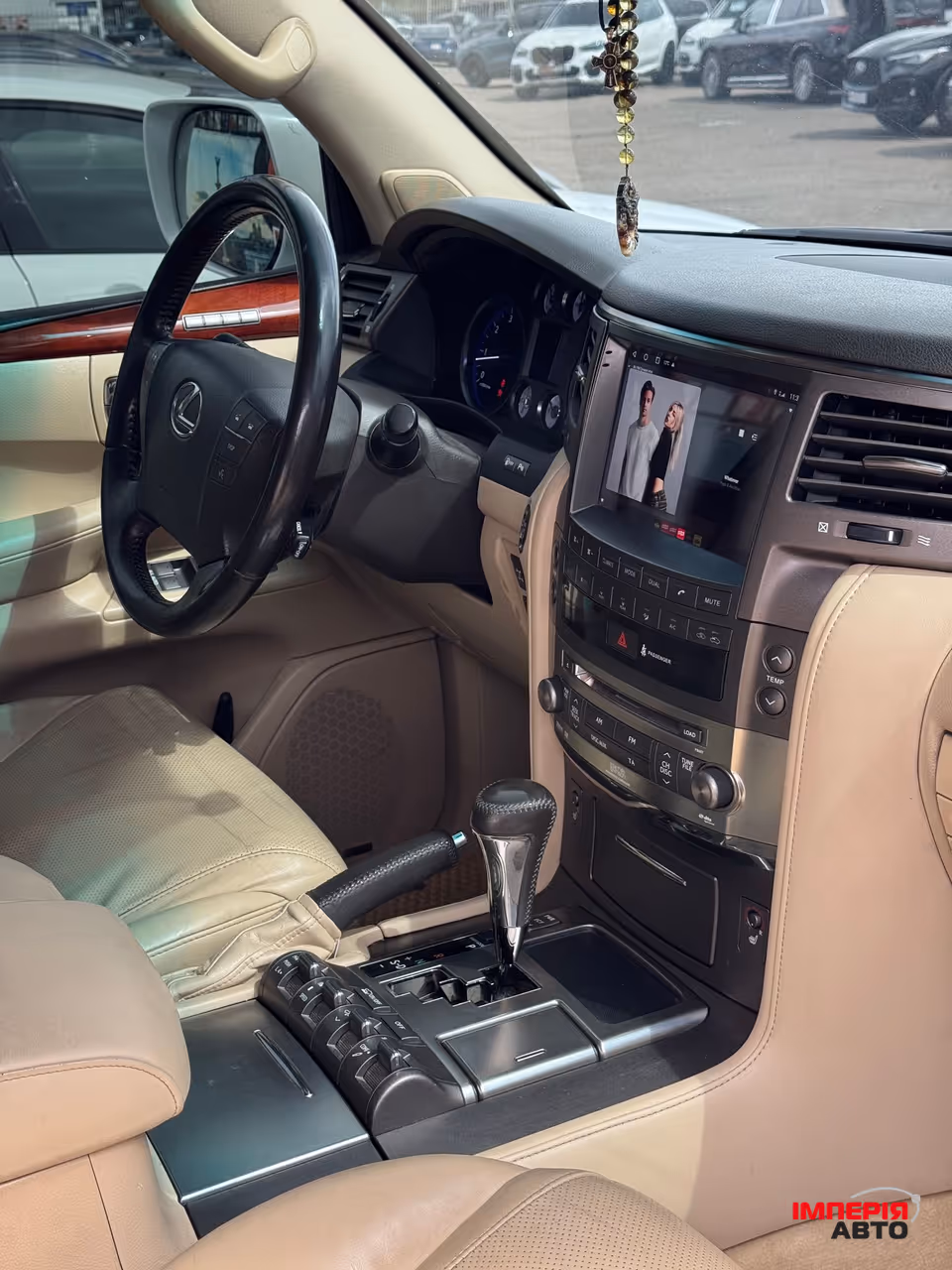 Lexus LX - фото 15