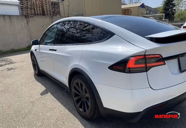 Tesla Model X - фото 5