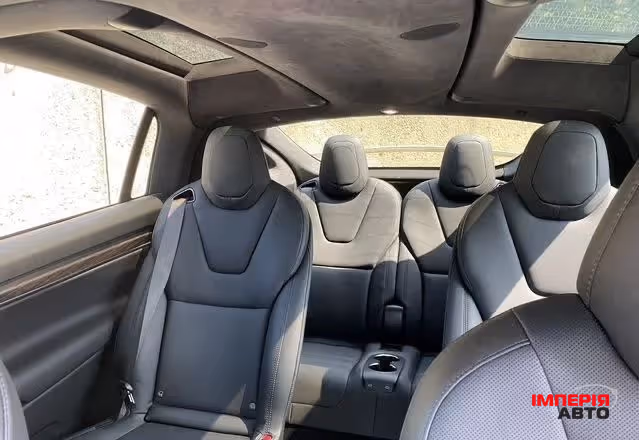 Tesla Model X - фото 8