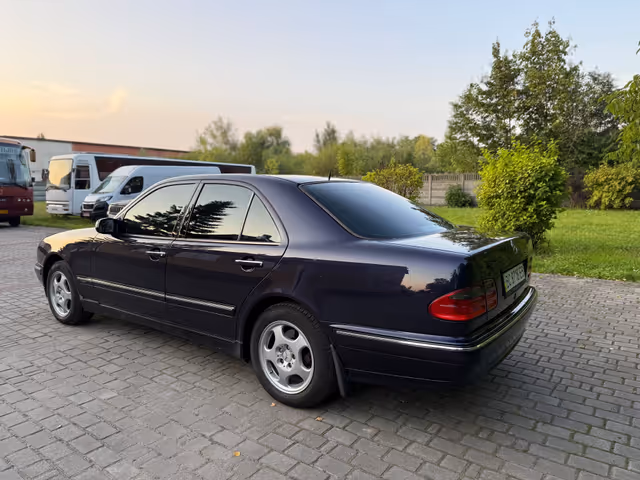 Mercedes-Benz E-Класс - фото 4