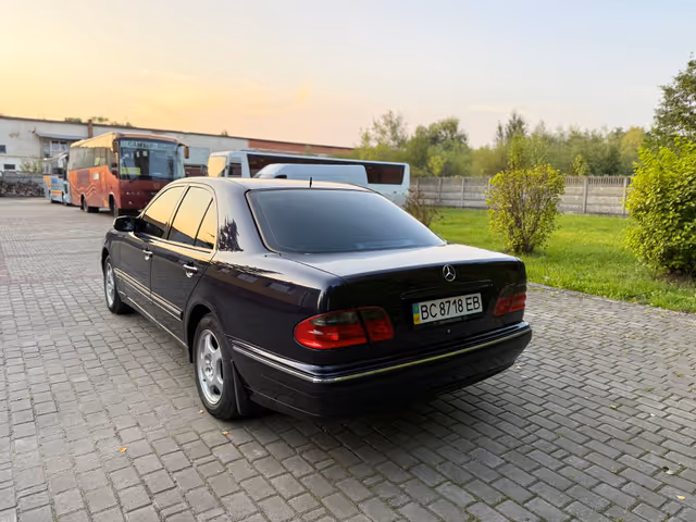 Mercedes-Benz E-Класс - фото 5