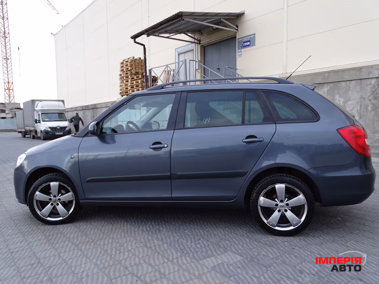 Skoda Fabia - фото 3