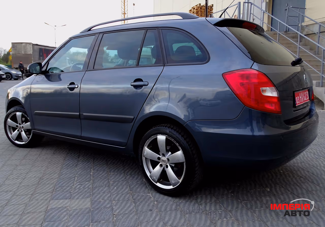 Skoda Fabia - фото 2