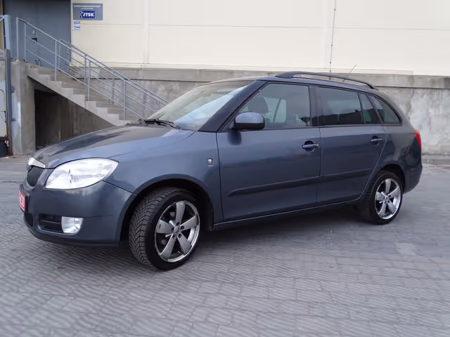 Skoda Fabia - фото 1