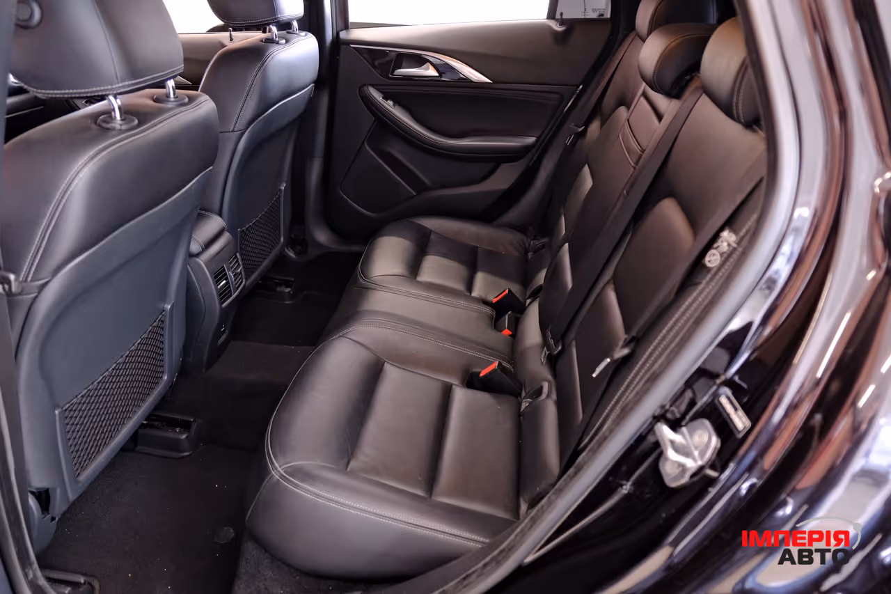 Infiniti QX30 - фото 8