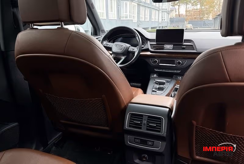 Audi Q5 - фото 11