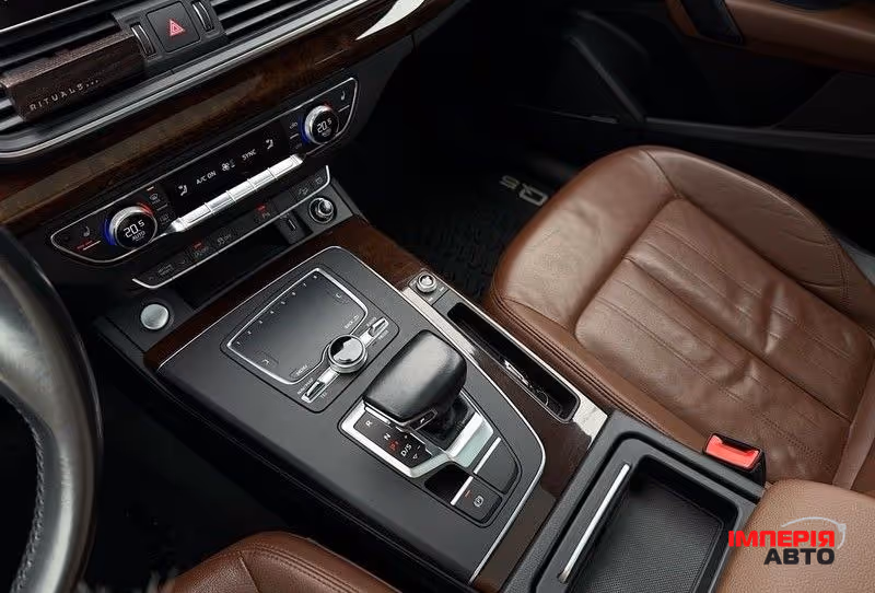 Audi Q5 - фото 9