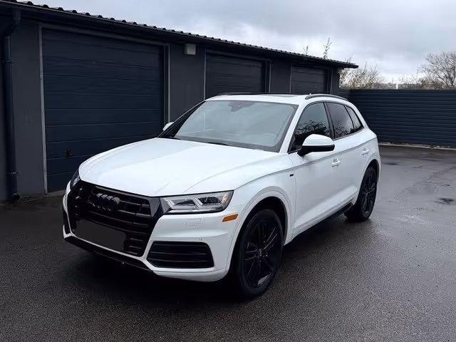 Audi Q5 - фото 1
