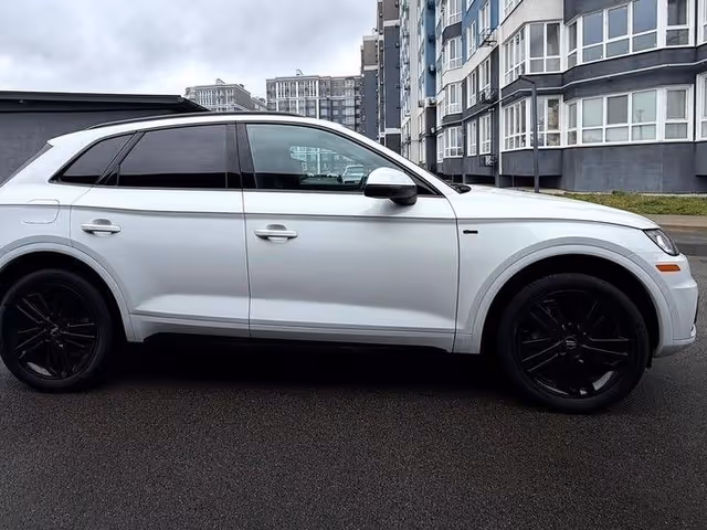 Audi Q5 - фото 4